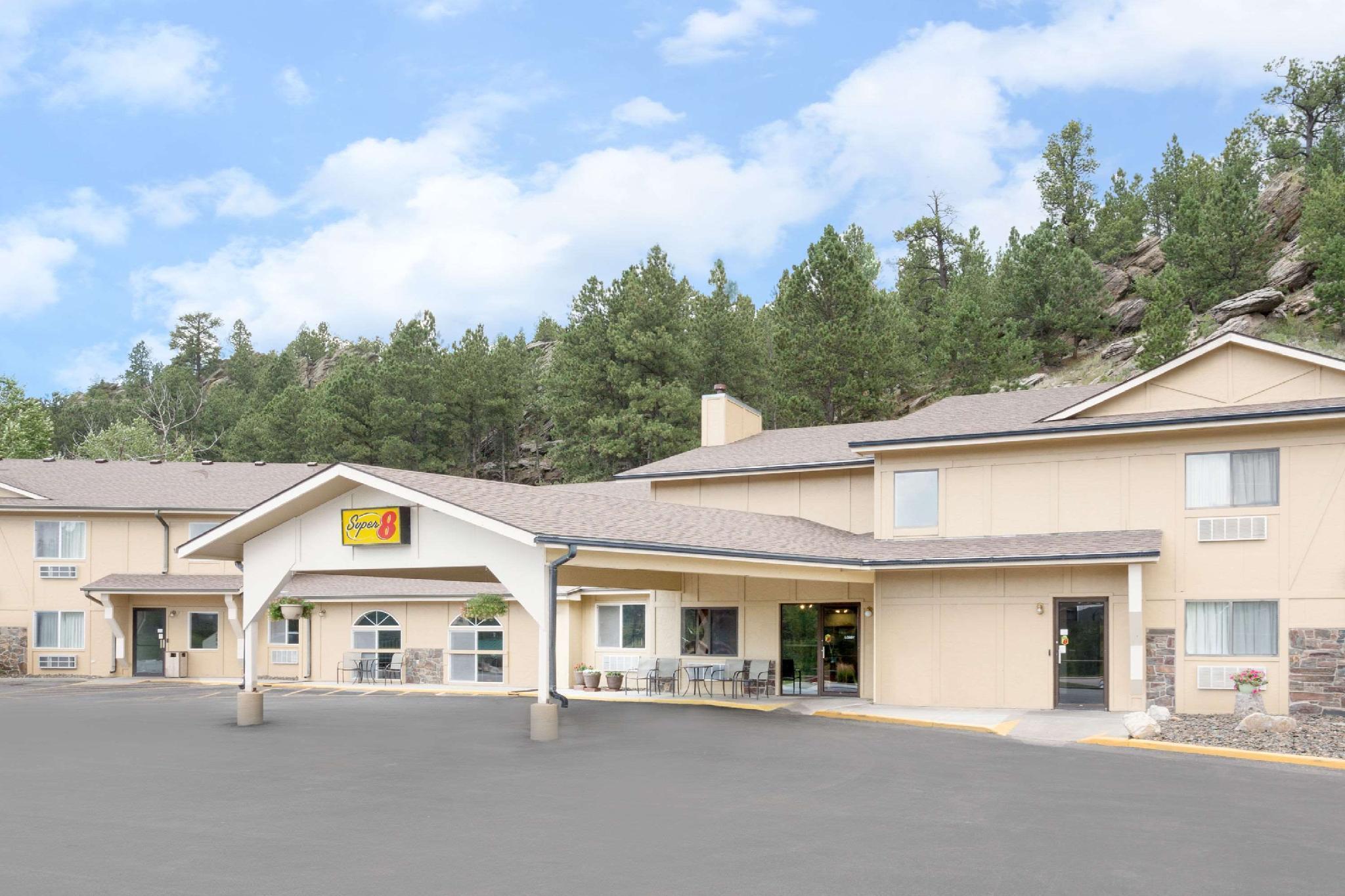 Hôtel Super 8 By Wyndham Custer/Crazy Horse Area Extérieur photo